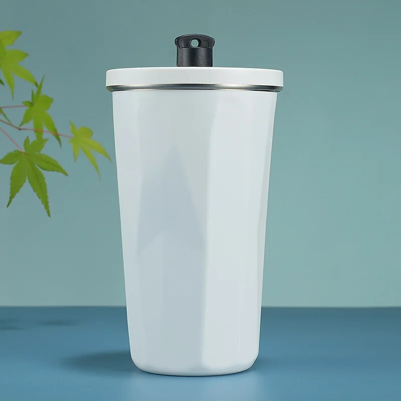 Diamond Cut Tumbler With Straw